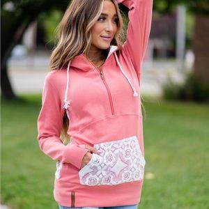 Ampersand Avenue Halfzip Hoodie Burning Love - M